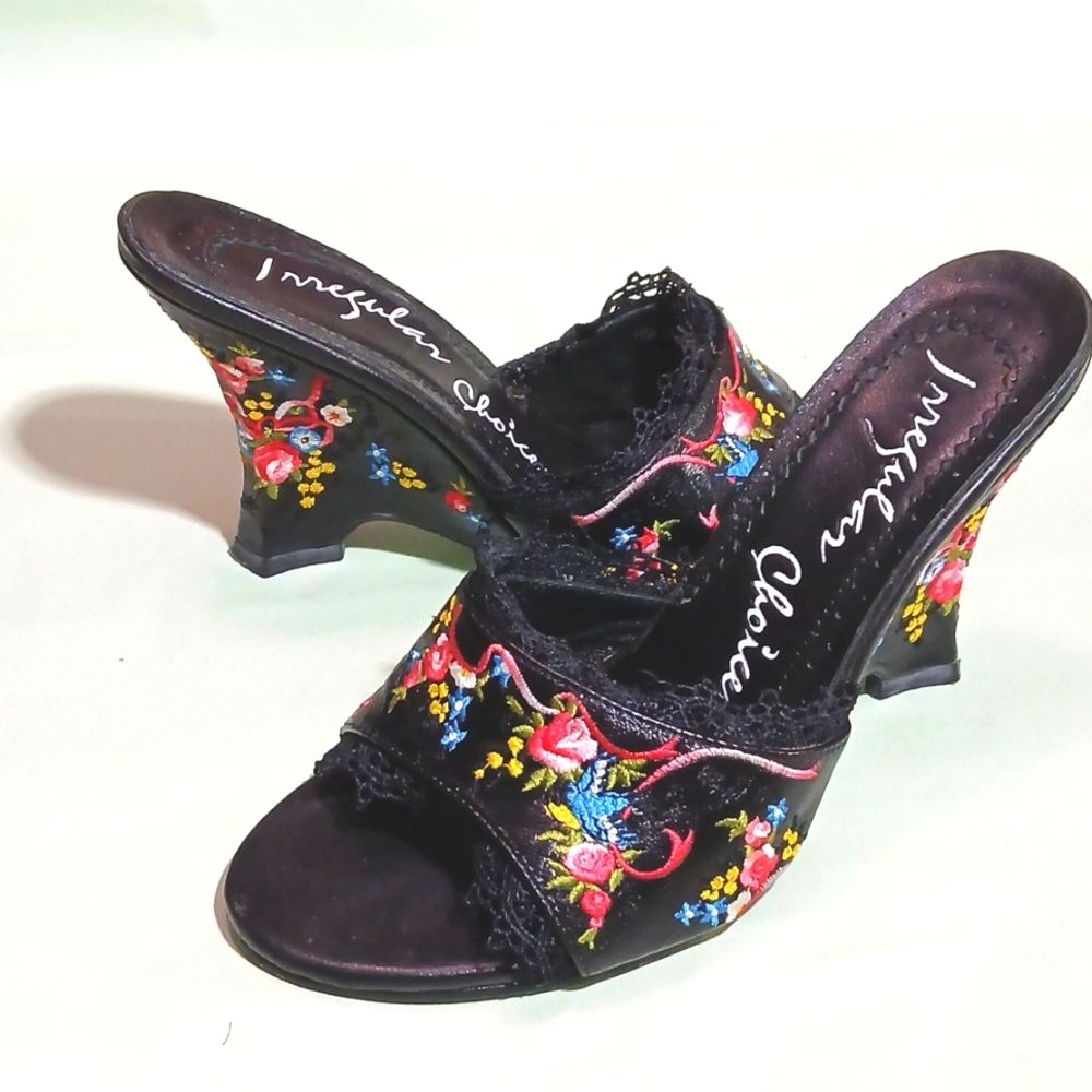 Irregular Choice Black Floral  Lace Embroidered Leather Women's Shoes